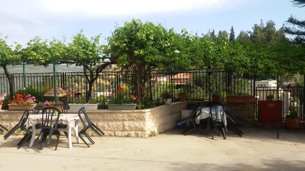 Rosary Sister Guest House Ein Karem Baitulmaqdis Luaran gambar