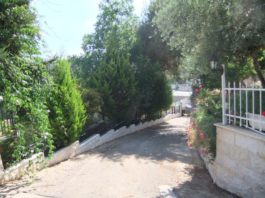Rosary Sister Guest House Ein Karem Baitulmaqdis Luaran gambar