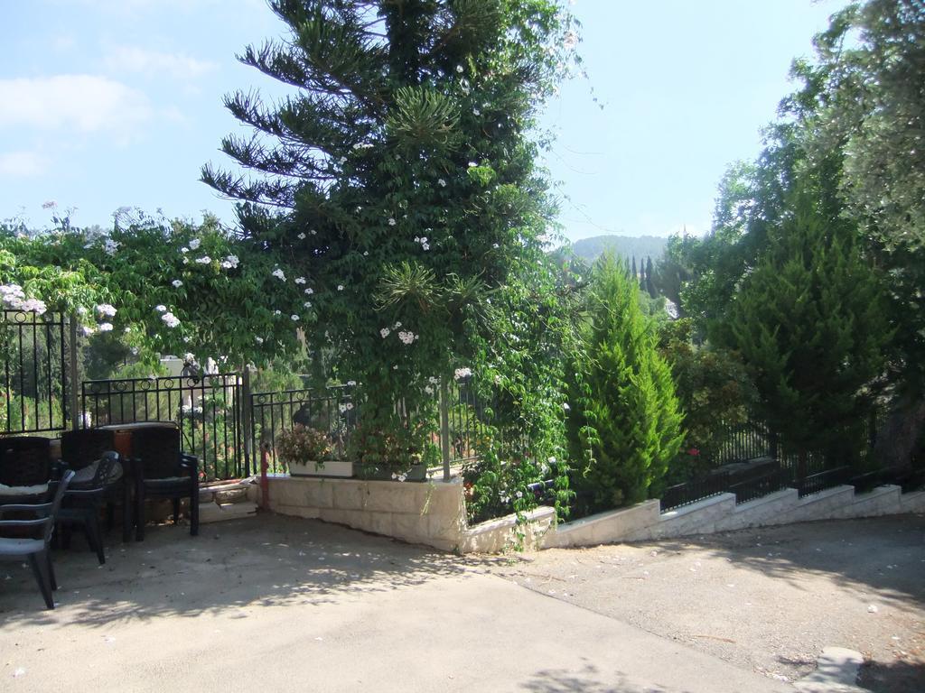 Rosary Sister Guest House Ein Karem Baitulmaqdis Luaran gambar