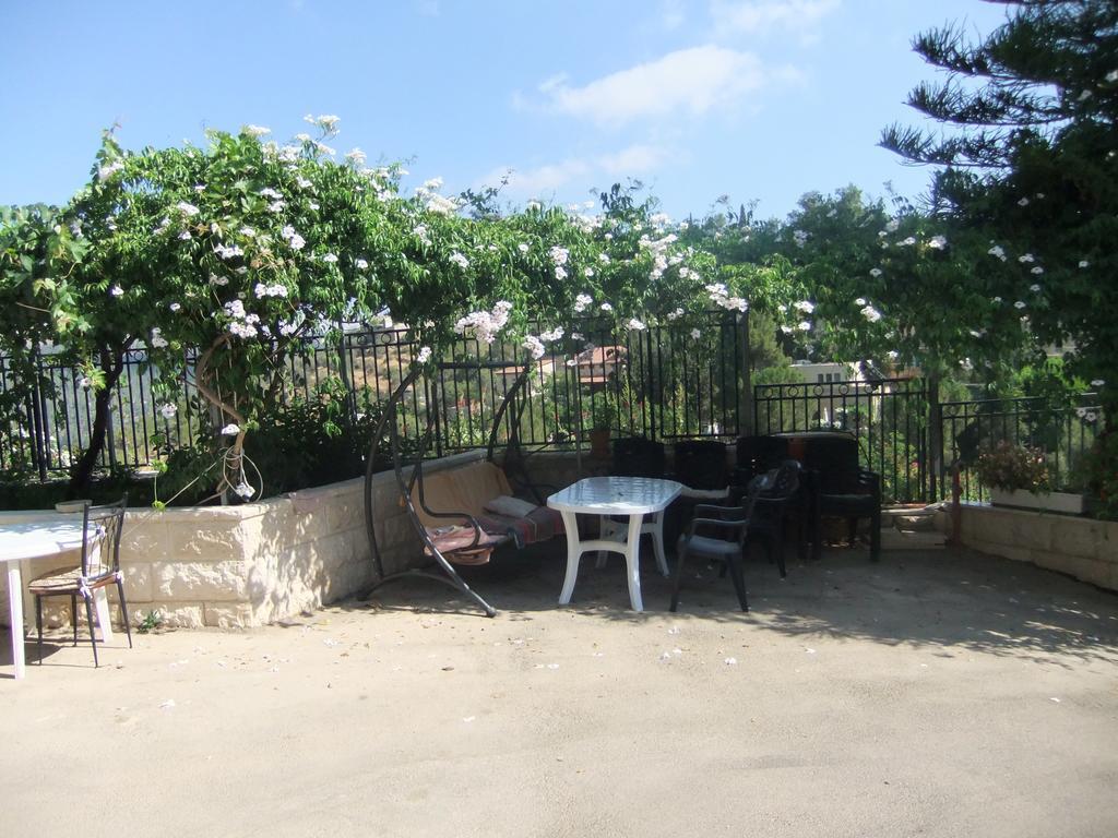 Rosary Sister Guest House Ein Karem Baitulmaqdis Luaran gambar