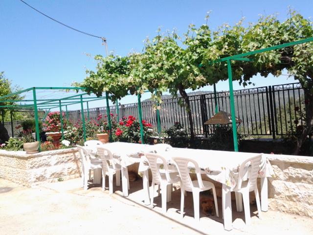 Rosary Sister Guest House Ein Karem Baitulmaqdis Luaran gambar